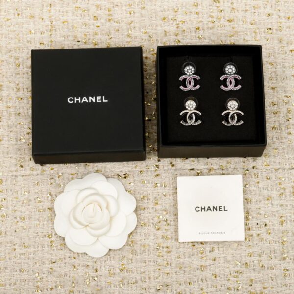 Boutique / 【Boucles d'oreilles Chanel en émail noir et rose】(XOEDC)