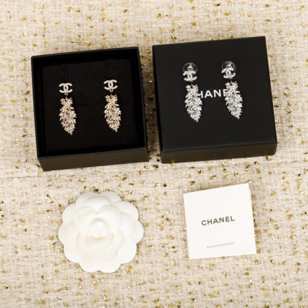 Boutique / 【Boucles d'oreilles Chanel Plumes】(JWT1H)