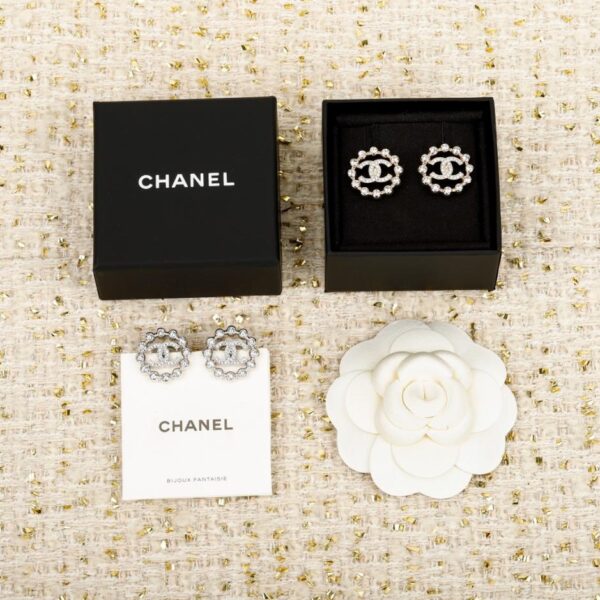 Boutique / 【Boucles d'oreilles Chanel ajourées rondes double C】(4R5KS)