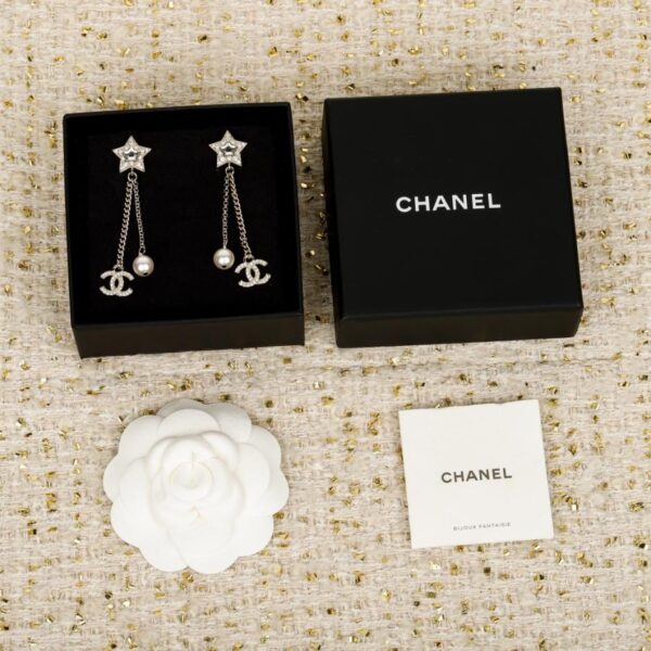 Boutique / 【Boucles d'oreilles Chanel à pompon en forme d'étoile à cinq branches et double C】(IMG20)