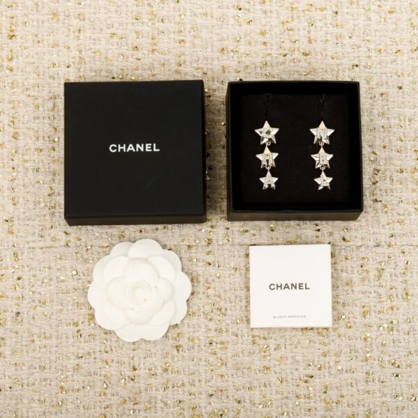 Boutique / 【Boucles d'oreilles Chanel en forme d'étoile à cinq branches】(SF1A1)