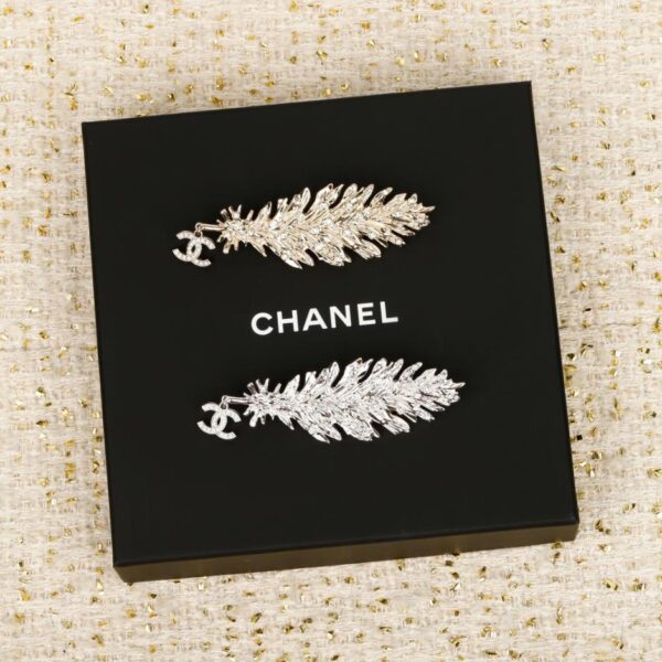 Boutique / 【Broche Chanel Pendentif Plume Double C】(1MYN1)