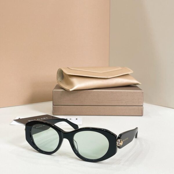 Lunettes de soleil BVLGARI MODÈLE BV40007I(40O03B)