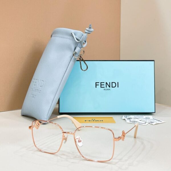 Lunettes de soleil FENDI MODÈLE FE50110F (66YSXZ)