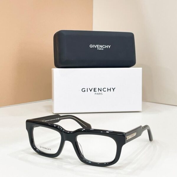 Lunettes Givenchy Modèle GV50068U (ENW72K)