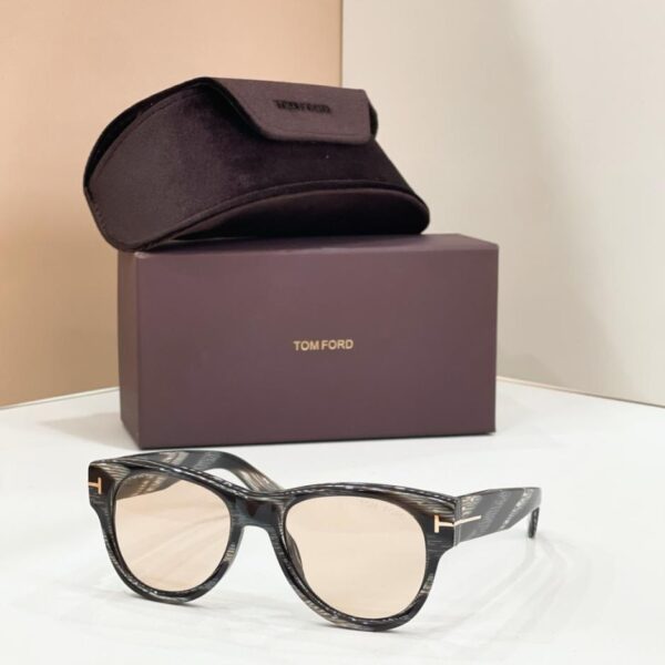 Lunettes TOM FORD MODÈLE TF1305(OI4O4F)